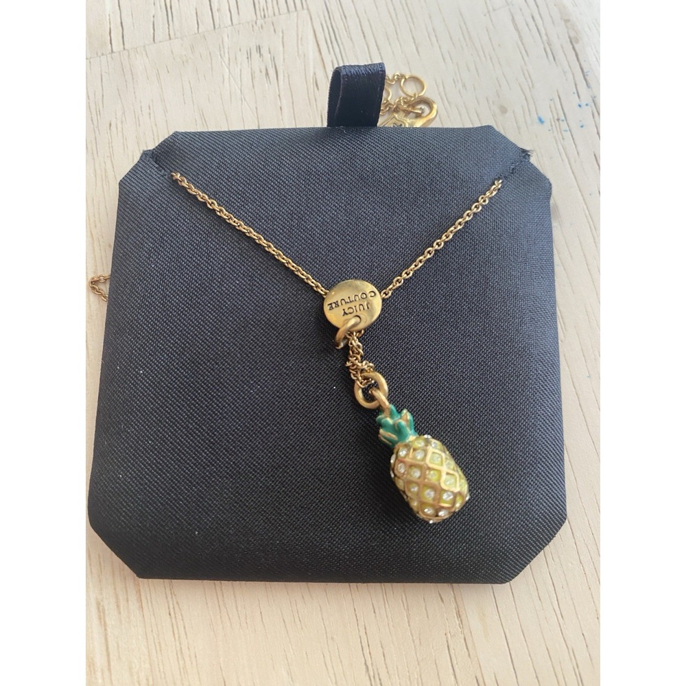 Juicy Couture Pineapple Pendant & Gold Tone Chain 18" Y2K Original Box - Picture 4 of 7